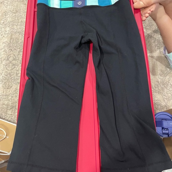 Lululemon Black and Teal leggings size 4 , soft - Picture 5 of 5